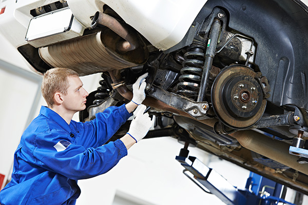 Why Does My Car’s Steering Wheel Shake When I Brake?